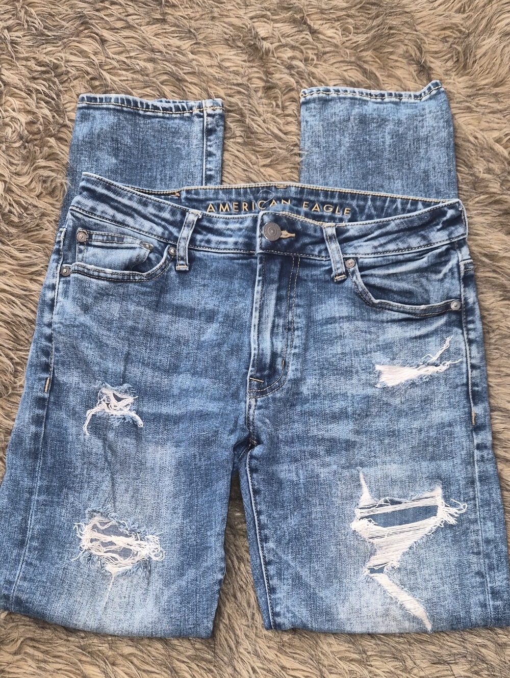 American Eagle Outfitters Light Blue Distressed Skinny Jeans